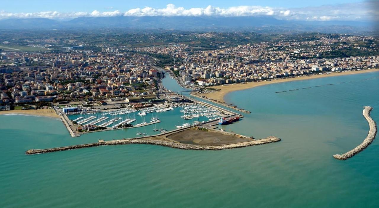 Novatek Apartment 201 Exclusive Pescara Luaran gambar